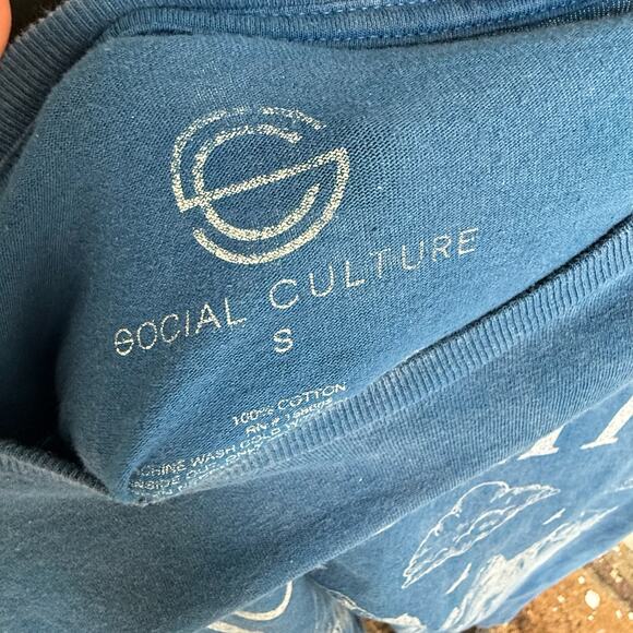 Yosemite National Park Graphic Tee Blue Nature Print Shirt Social Culture Size S - Picture 2 of 3